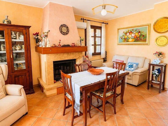 Casa con 5 locali in vendita in Via Cristoforo Colombo, Centro, Terralba