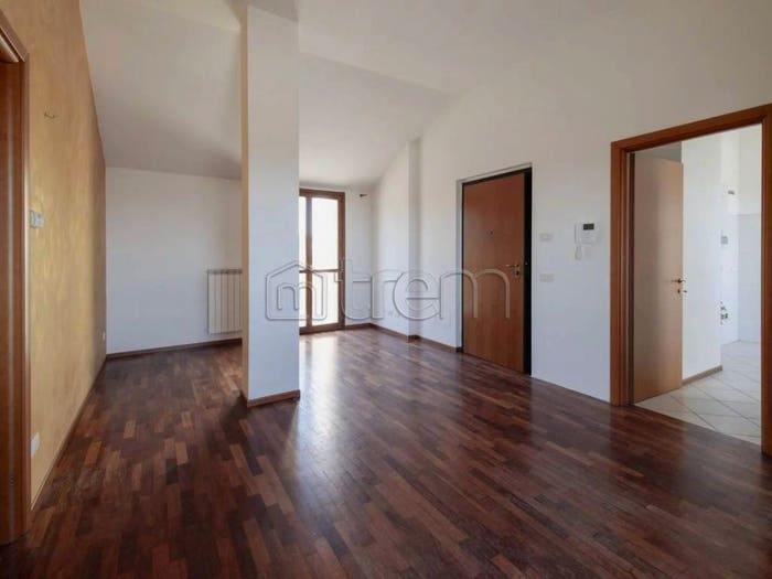 Appartamento trilocale in vendita in Via Bernardino Ferni, Centro, Gallarate