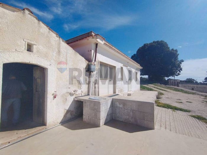 Casa con 6 locali in vendita in Contrada Stinco, Mattinata
