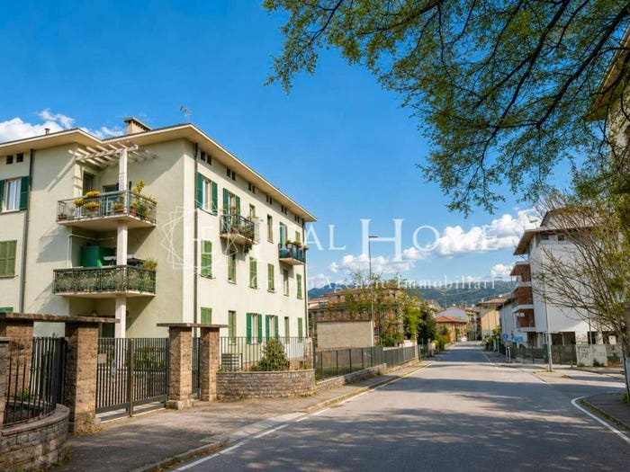 Appartamento trilocale in vendita in Via Piatti, Borgo Palazzo, Bergamo