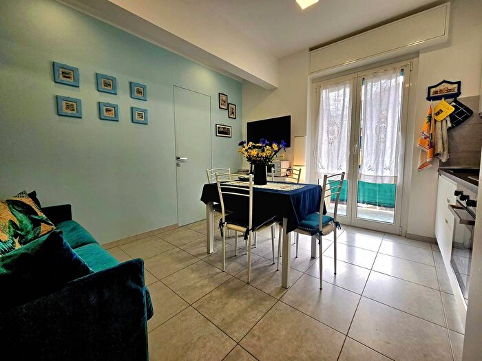Appartamento bilocale in vendita in Via Cesare Battisti, Pietra Ligure