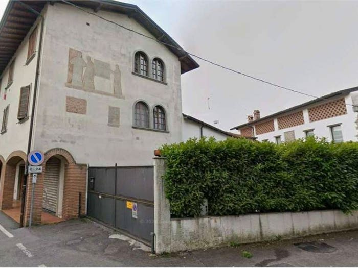 Casa con 6 locali in vendita in Via Piave, Madone