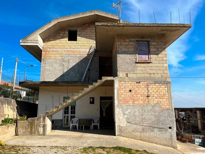 Casa con 6 locali in vendita in Contrada Monteverde, Cellino Attanasio