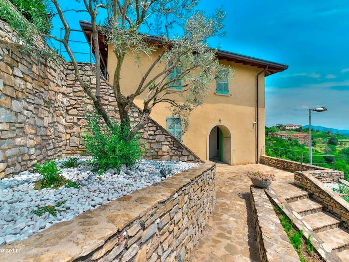 Casa con 6 locali in vendita in Viale Brianza, Parco, Monza