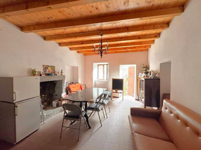 Casa con 6 locali in vendita in Via Crocedomini, Prestine, Bienno