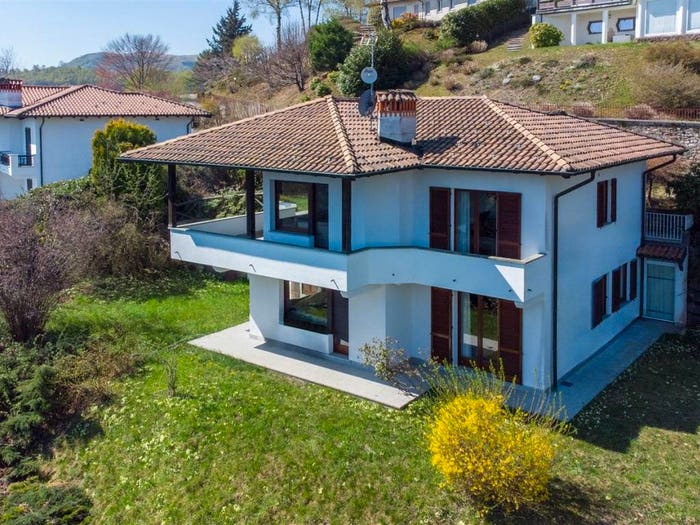 Casa con 6 locali in vendita in Via Nova, Gignese