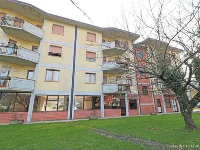 Appartamento con 6 locali in vendita in Via Della Liberazione SNC, Arpiola Pianfurcano, Mulazzo