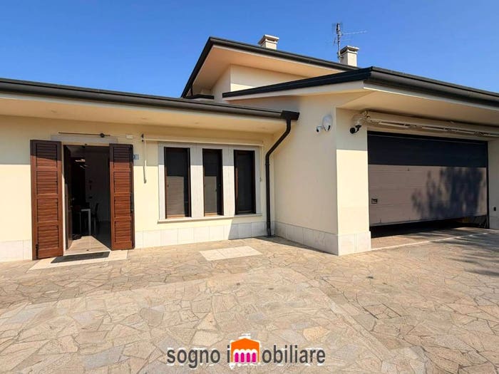 Casa con 6 locali in vendita in Centro, Legnago