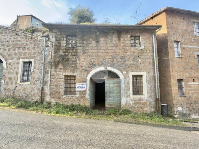 Casa trilocale in vendita in Via S Francesco, Centro, Gallese