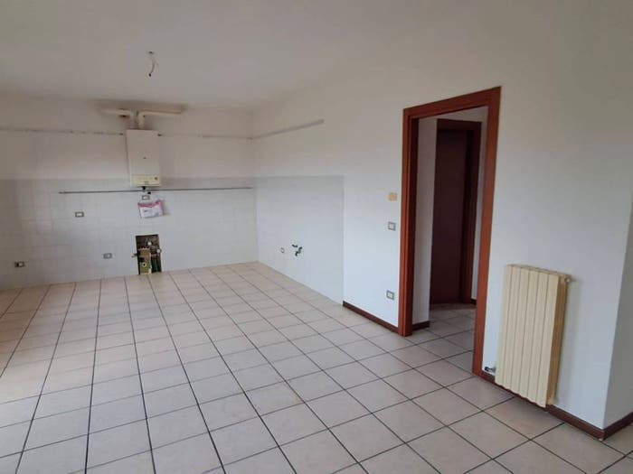 Appartamento trilocale in vendita in Via Corso, Perzacco, Zevio