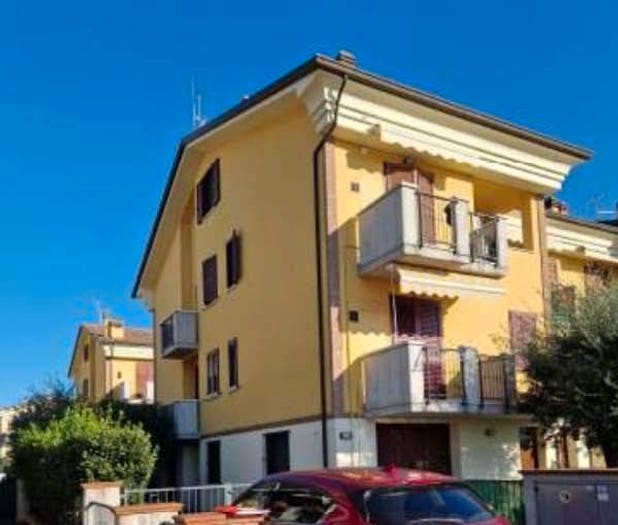 Casa con 5 locali in vendita in Via E Montale, Longiano