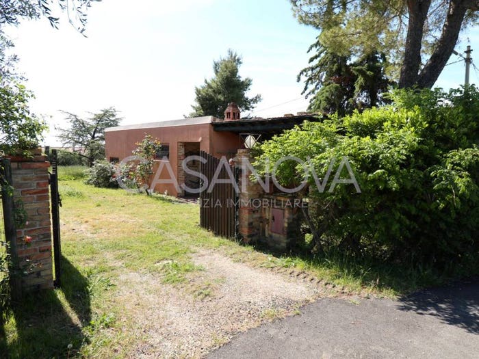 Casa con 6 locali in vendita in Mosciano Sant'Angelo