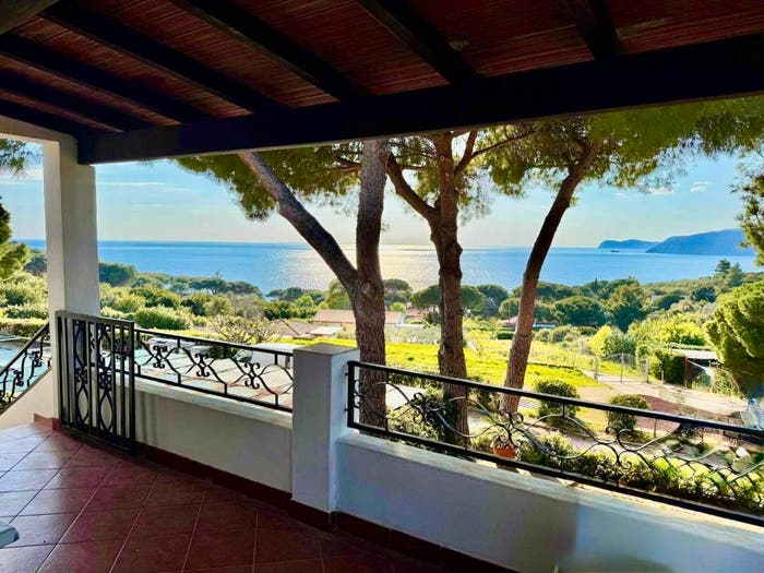 Casa con 6 locali in vendita in Madonna Delle Grazie, Capoliveri
