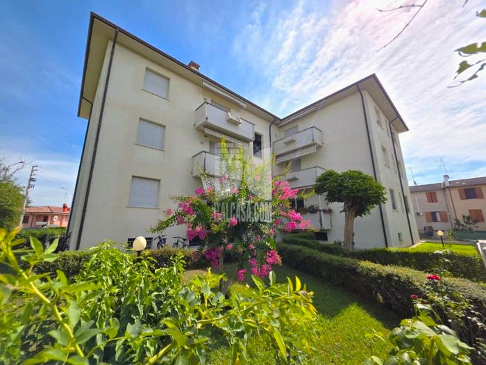 Appartamento quadrilocale in vendita in Piazza Campi, Cerese, Borgo Virgilio