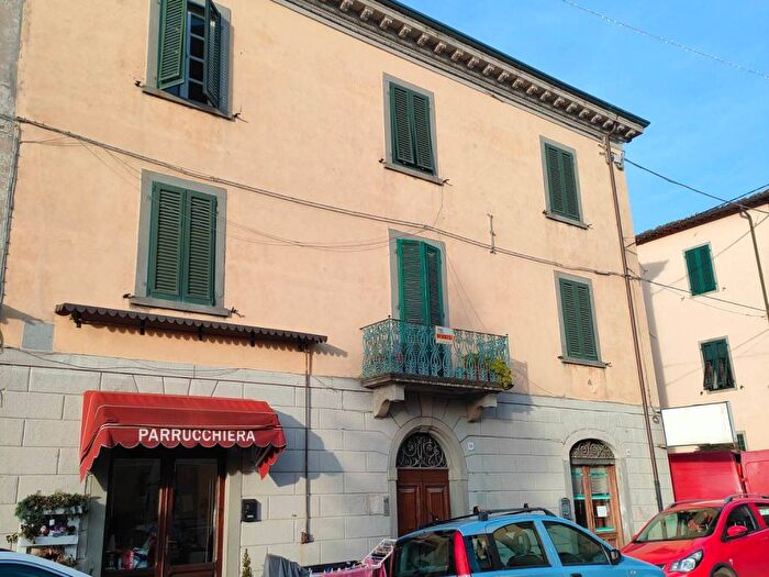 Appartamento quadrilocale in vendita in Via San Giovanni, Centro, Pieve Fosciana