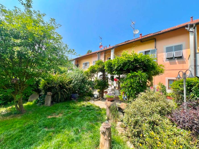 Casa quadrilocale in vendita in Via Valle Stura, Masone