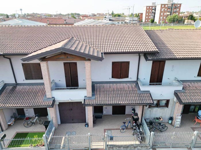 Casa con 6 locali in vendita in Via Amerigo Vespucci, Centro, Canneto sull'Oglio