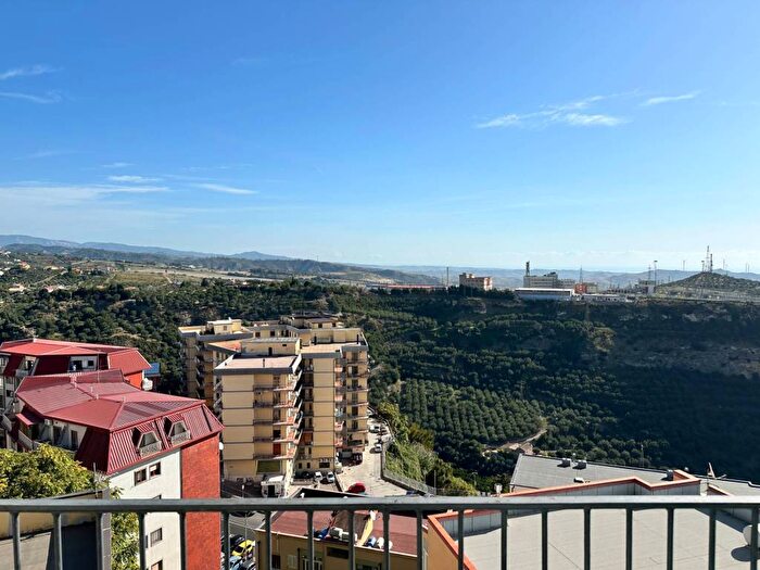 Appartamento con 5 locali in vendita in Via Nuova, Centro Storico, Catanzaro