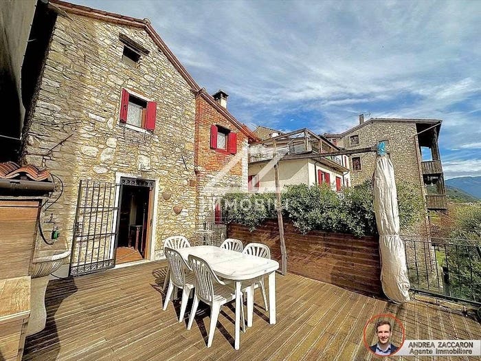 Casa con 5 locali in vendita in via Peccole, Revine Lago