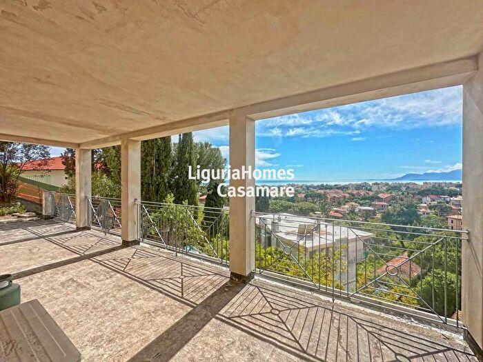 Casa con 6 locali in vendita in Via Coggiola, Via Romana, Bordighera