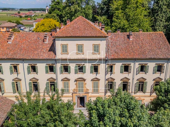 Casa con 6 locali in vendita in Via Piovani, Piovani, Fossano