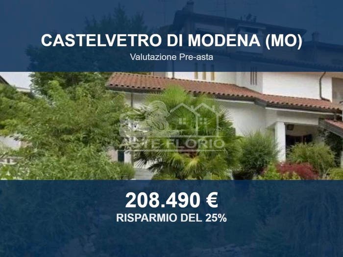 Casa con 6 locali in vendita in Via Dei Mille, Centro, Castelvetro di Modena