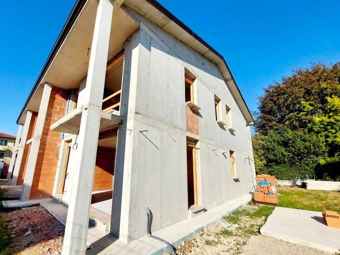 Casa quadrilocale in vendita in Via Fabia, Oné, Fonte
