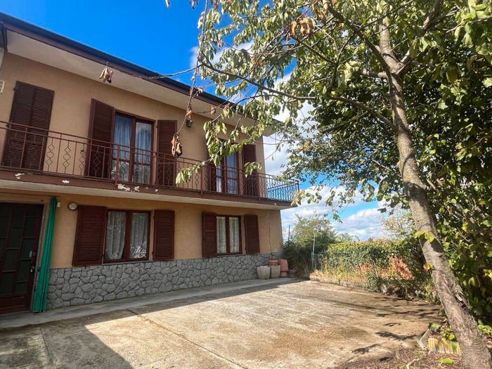 Casa quadrilocale in vendita in Regione Pranzoero, Cisterna d'Asti