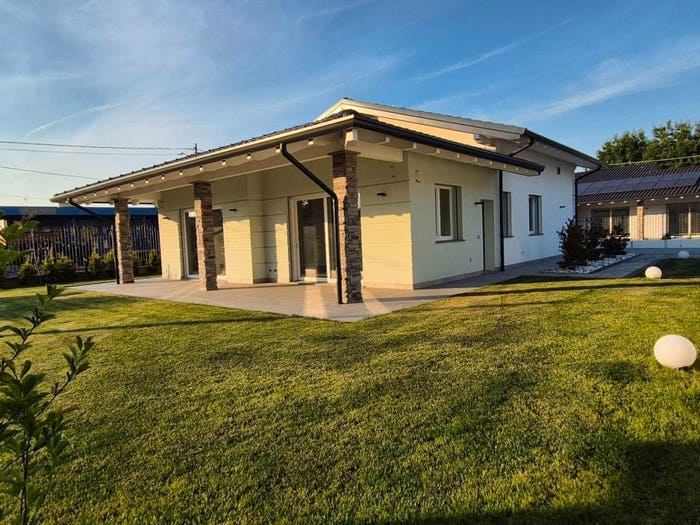 Casa quadrilocale in vendita in Cassano Magnago