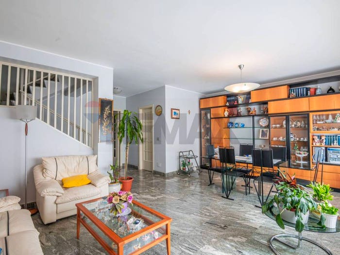 Casa quadrilocale in vendita in via minosse, Centro, Caltagirone
