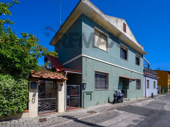 Appartamento con 5 locali in vendita in Via Vecchia del Picchianti, Picchianti, Livorno