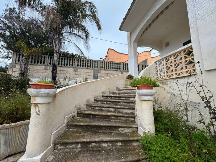 Casa con 5 locali in vendita in Via delle Camelie, Avetrana