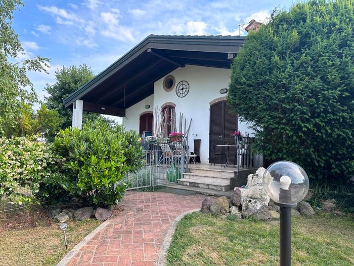 Casa con 6 locali in vendita in Sasso Morelli Sesto Imolese, Imola