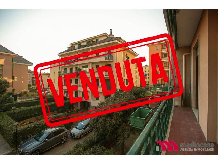 Appartamento quadrilocale in vendita in Via Beretta, Albaro, Genova