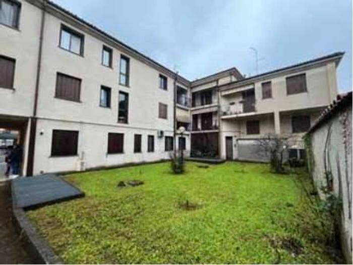 Appartamento bilocale in vendita in Via Umberto I, Centro, Pessano con Bornago