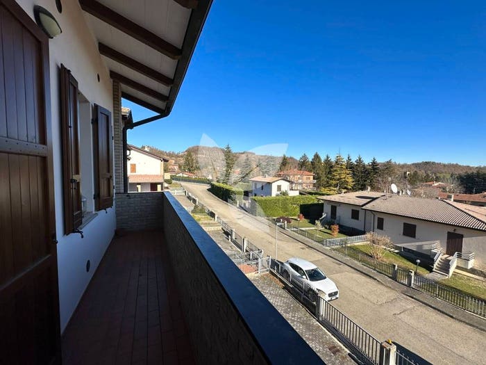 Appartamento trilocale in vendita in Ariolla, Neviano degli Arduini