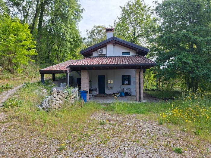 Casa bilocale in vendita in Via Castello, Caneva