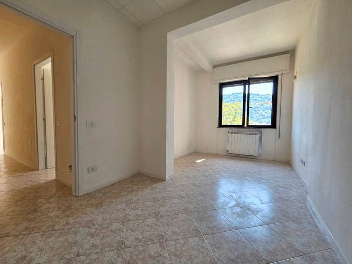 Appartamento trilocale in vendita in Via Alcide De Gasperi, Centro, Gazzaniga
