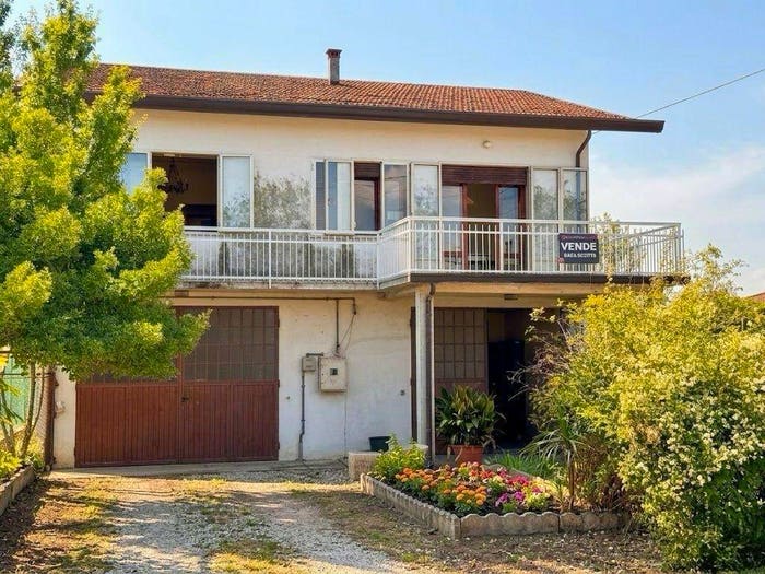 Casa quadrilocale in vendita in Viale Europa, Santa Margherita D'Adige, Borgo Veneto