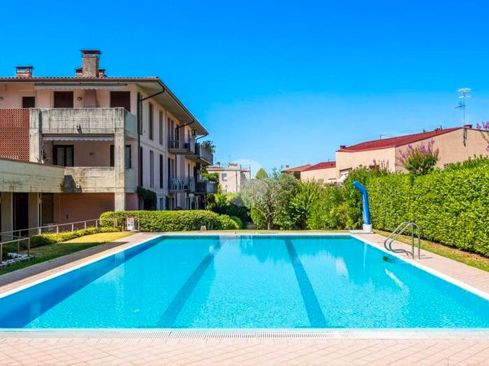 Appartamento bilocale in vendita in Via Ugo Foscolo, Centro, Bardolino