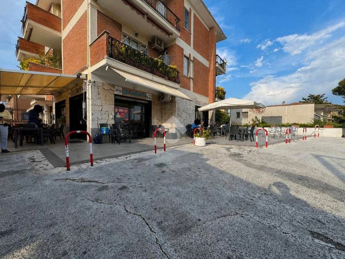 Appartamento con 6 locali in vendita in Via Orrea, Cesano, Roma