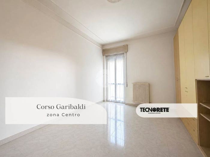 Appartamento trilocale in vendita in Corso Giuseppe Garibaldi, Quartieri Settecenteschi, Foggia