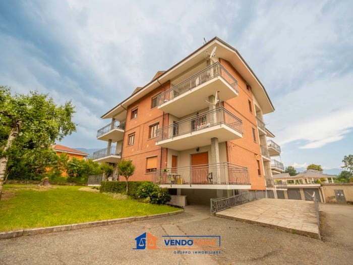 Appartamento trilocale in vendita in Via Cave, Centro, Bagnolo Piemonte