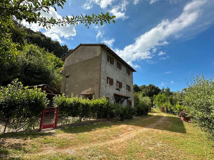 Casa con 6 locali in vendita in Via Campagna Sud, Sassetta