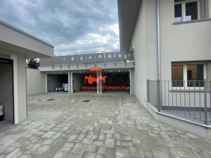 Appartamento trilocale in vendita in VIA TORQUATO TASSO, Bariano