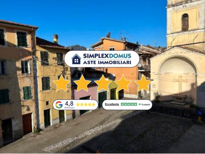 Appartamento quadrilocale in vendita in Piazza Umberto I, Centro, Vezzano Ligure