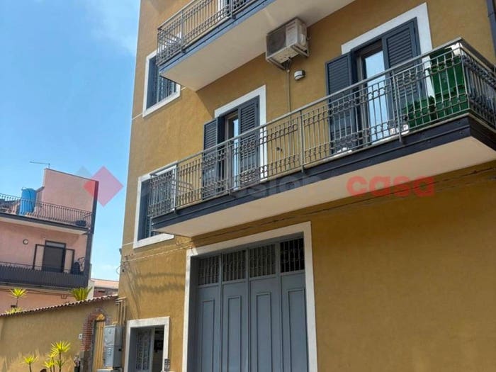 Casa con 6 locali in vendita in Via I Traversa, Centro, Belpasso