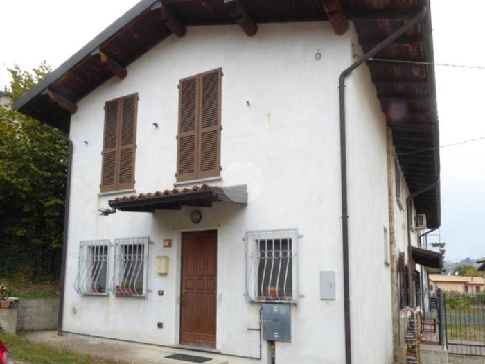 Casa bilocale in vendita in Frazione Torresacchetti, Torre Sacchetti, Stradella