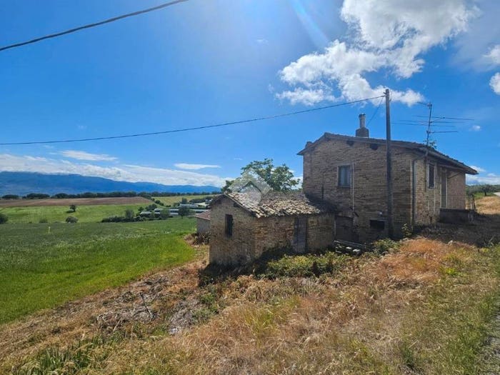Casa trilocale in vendita in Case sparse Moriano, Giano dell'Umbria
