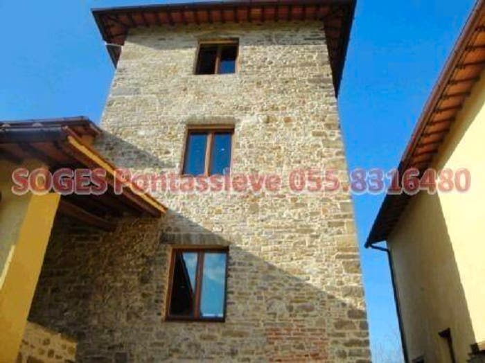 Casa con 6 locali in vendita in località fangaccio, Centro, Pontassieve